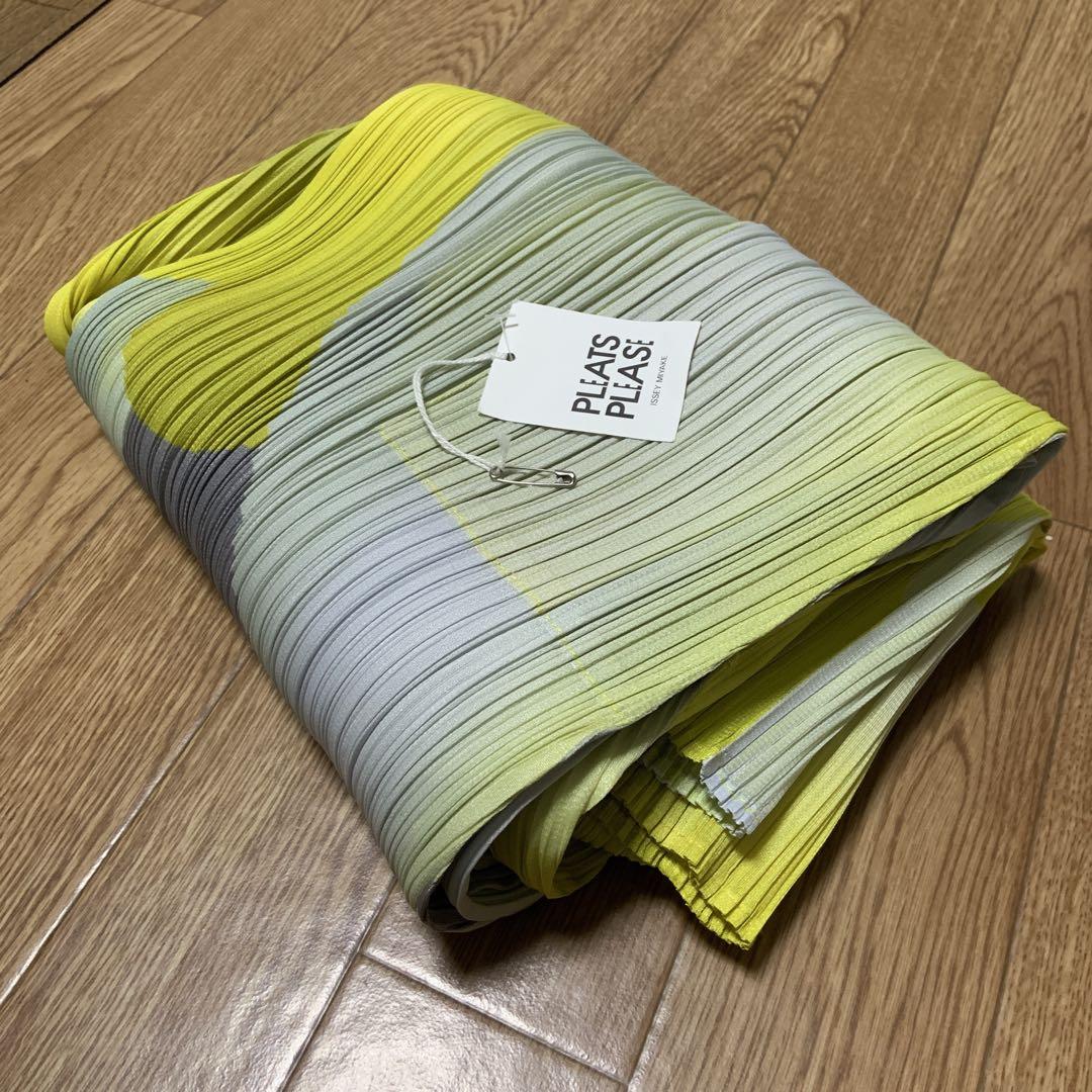 菊理。イッセイミヤケpleats pleaseロングカーディガン柄ジレ 菊理様専用。イッセイミヤケpleats pleaseロングカーディガン柄