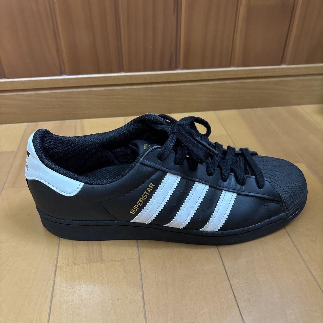 【使用3回のほぼ美品】adidas スーパースター