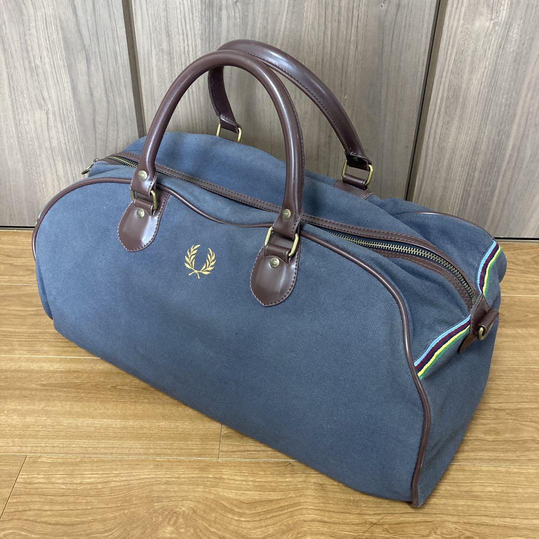 FRED PERRY フレッドペリー　ボストンバッグ　旅行　出張