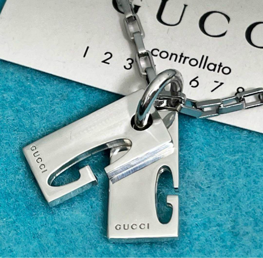 美品　GUCCI ダブルGプレートペンダント