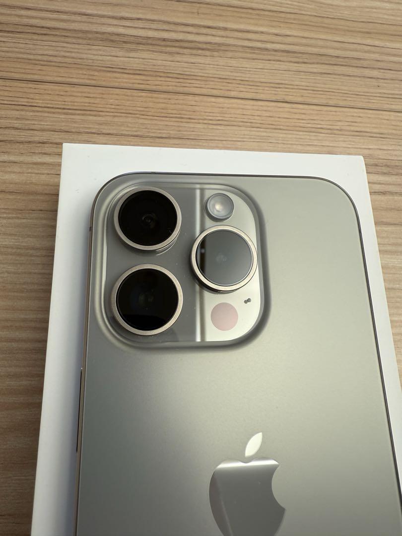 Apple iPhone15Pro simフリー256GB ナチュラルチタニウム