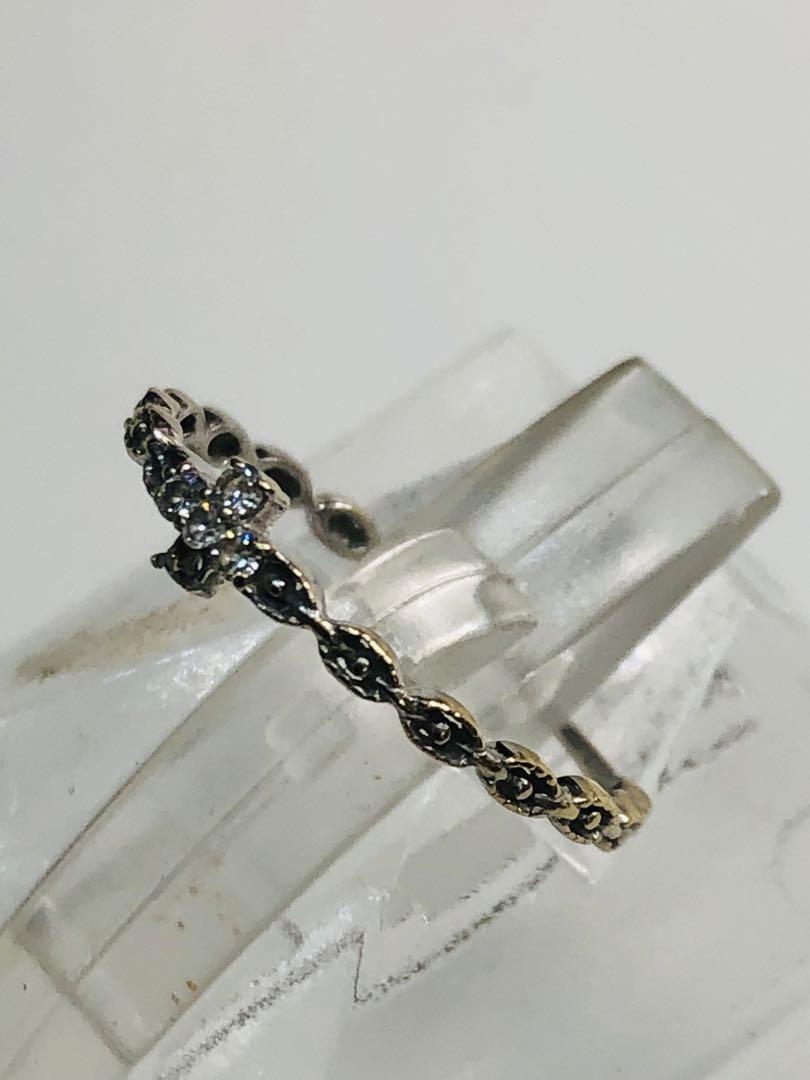 ダイヤピンキーリング・K18WG・0.5g・６号・中古品