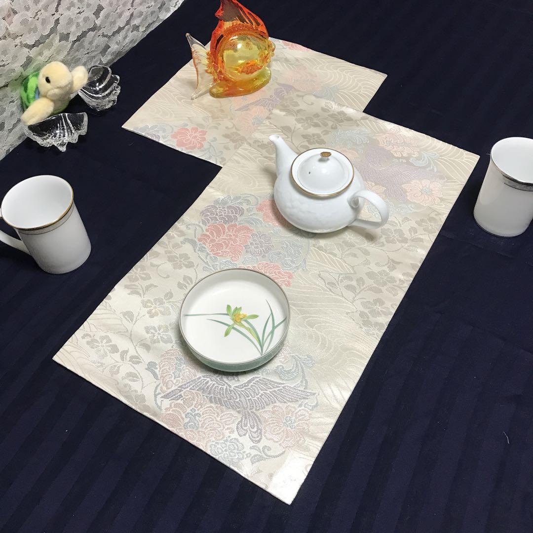 愛亀舞鳥花柄テーブルマット花瓶敷き２点セット帯リメイク^_^
