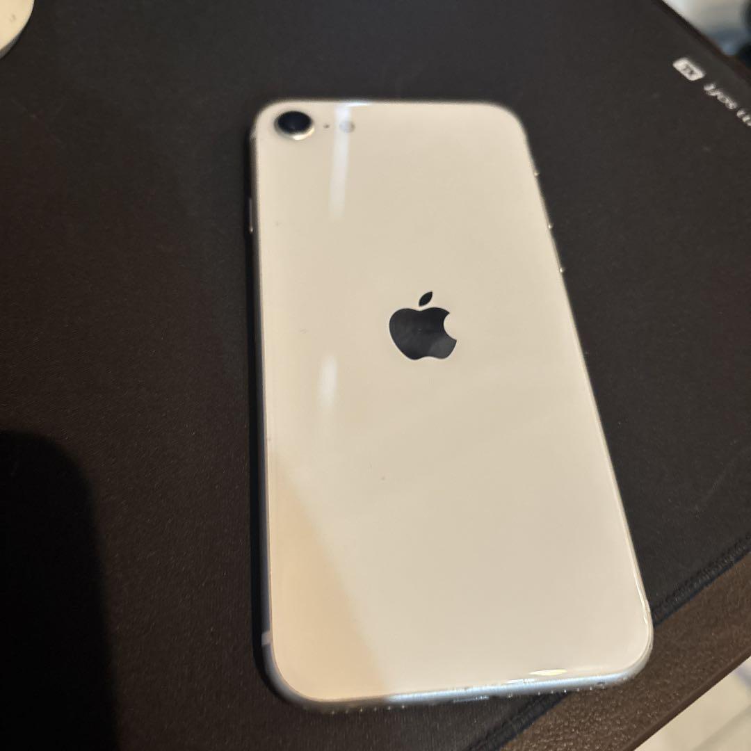 iPhone se第3世64GB 画面割れあり