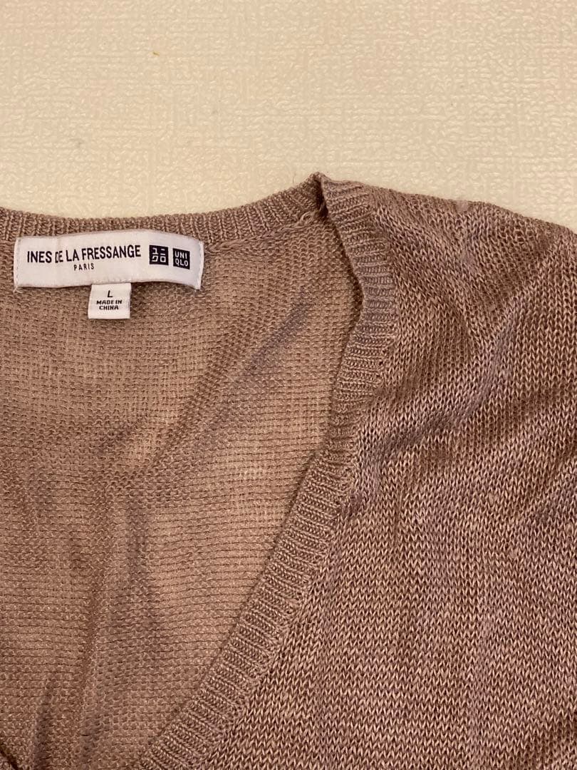 ユニクロ イネスコラボ プレミアムリネンVネックセーター 940円