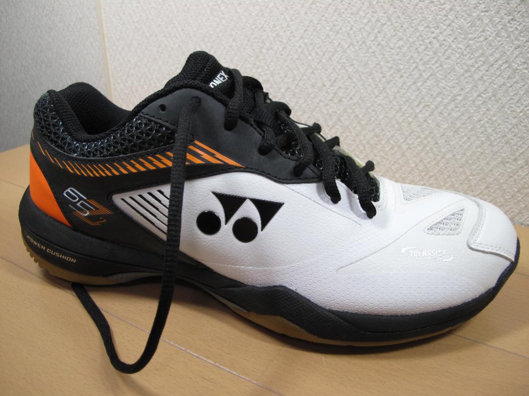 未使用　YONEX パワークッション 65Z2　27cm バドミントンシューズ