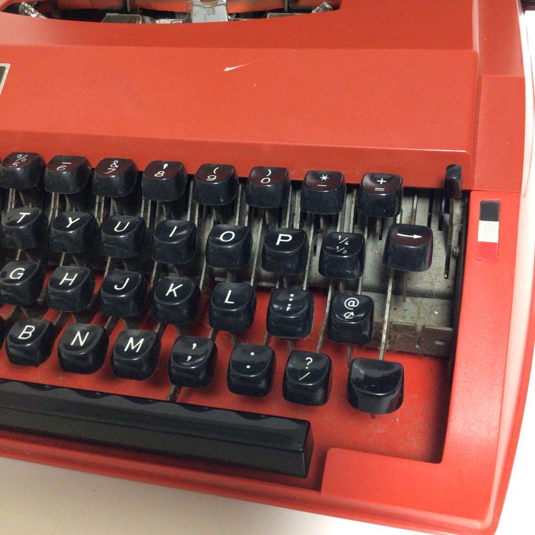 Brother Young Elite 513 Typewriter Vintage Antique Red