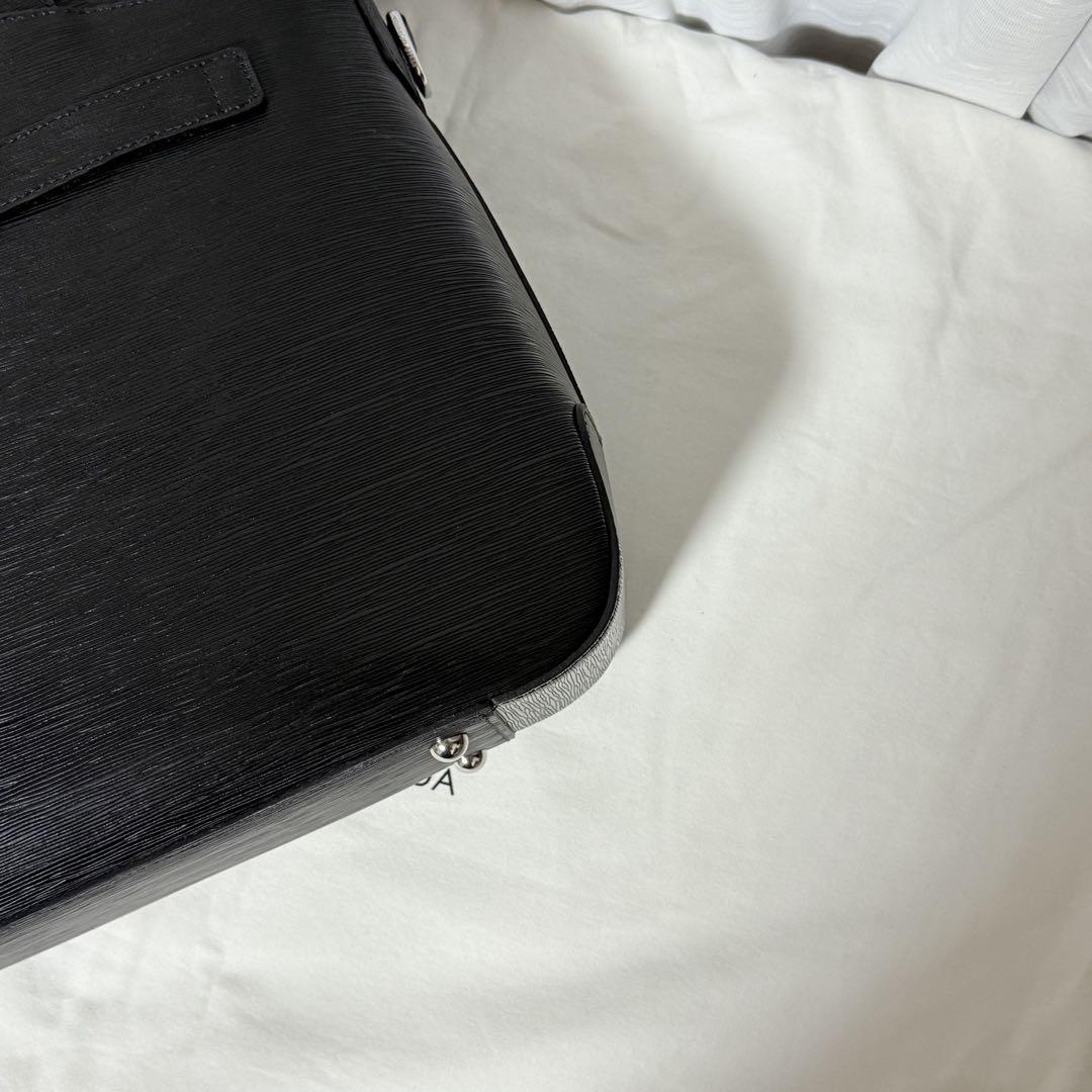 ⭐️未使用品⭐️　ペッレモルビダ　キャピターノ　ビジネスバッグ　ブラック　レザー