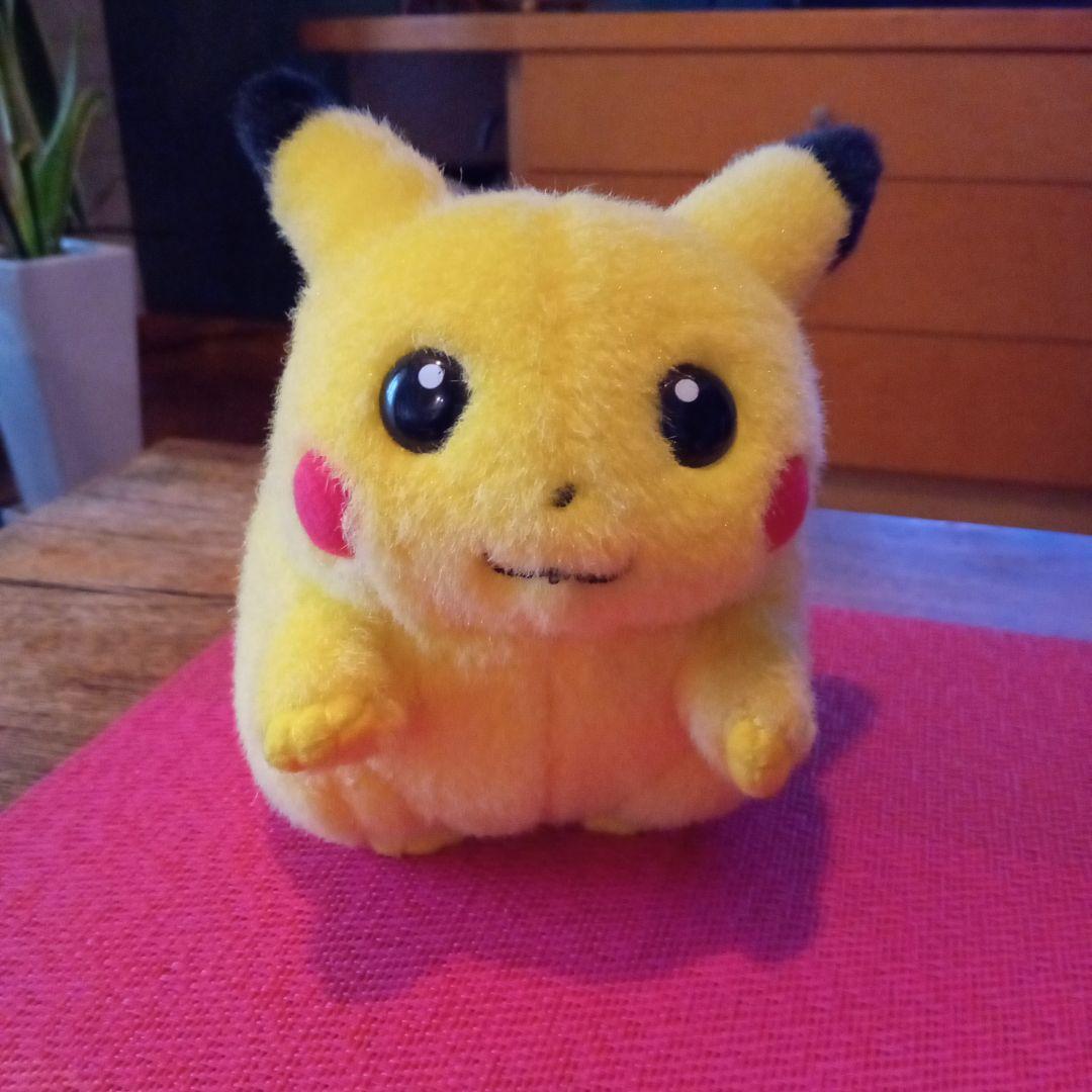 TOMY初代　ピカチュウ