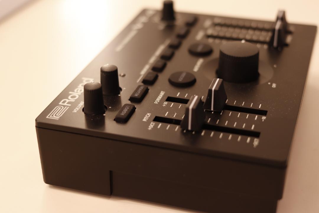 ROLAND VT-4 Voice Transformer 音声エフェクト