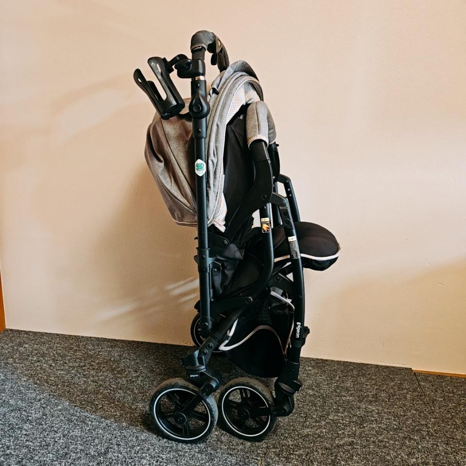 【美品】ピジョン　ランフィリノン　A型ベビーカー　RA9L