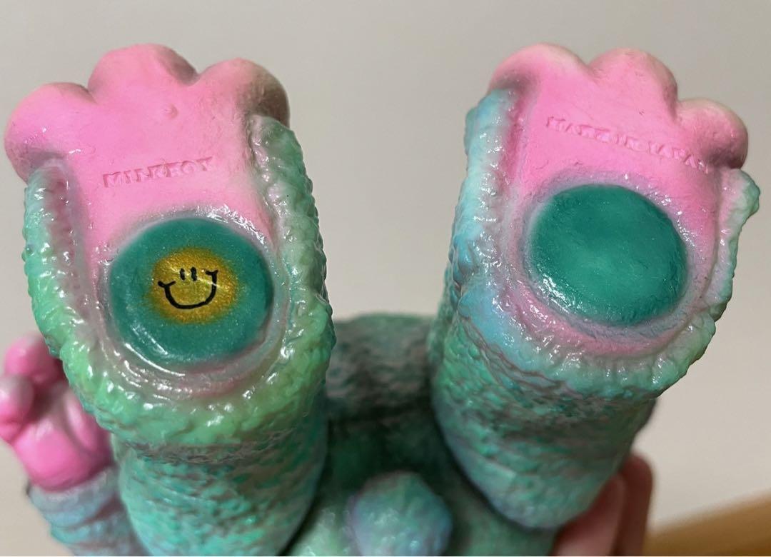 MILKBOYTOYS IT BEAR 墓場の画廊 アクリルケース付き