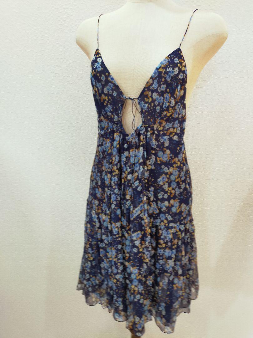 ネイビー 149600円