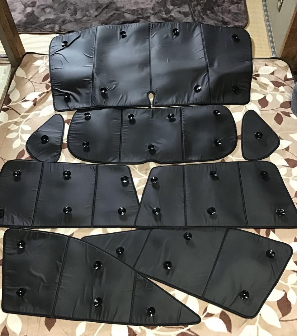 トヨタRAV4遮光サンシェード