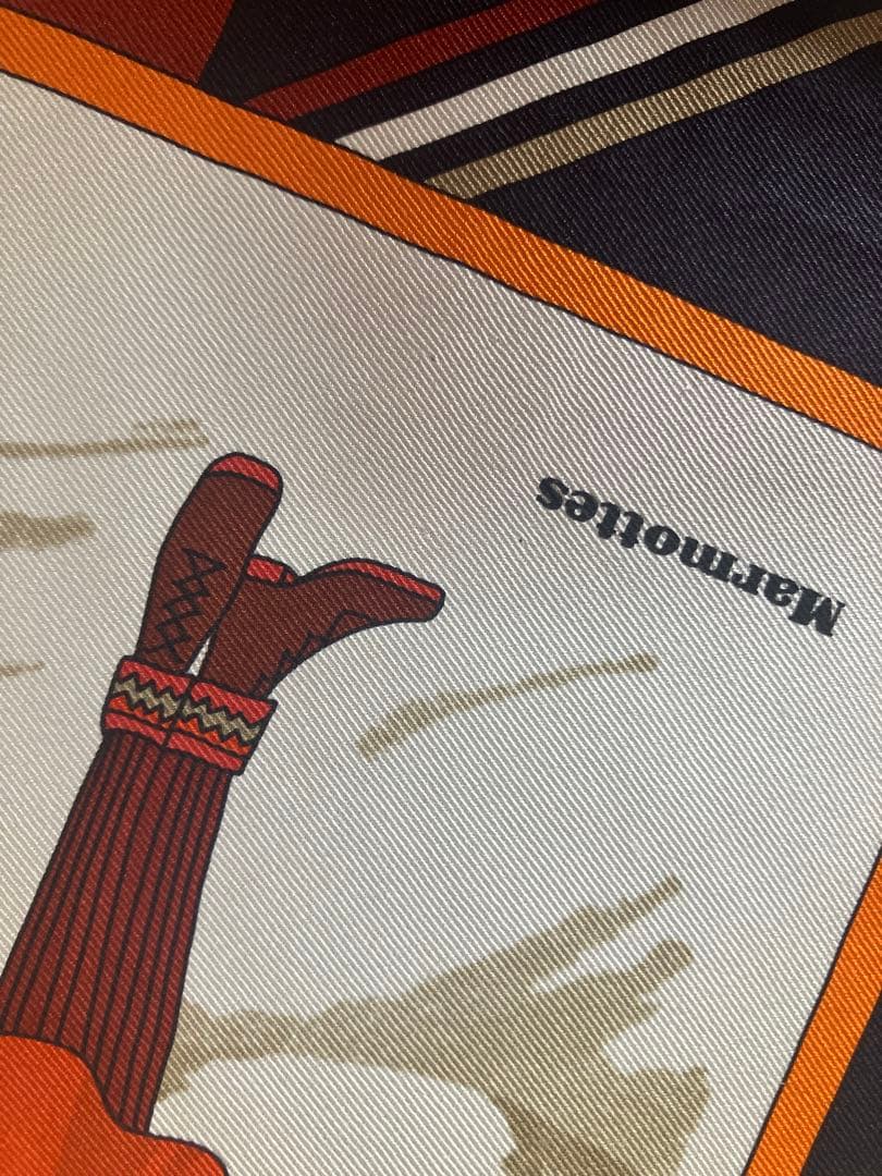 来店をご期待! エルメス HERMES スカーフ カレ70 オレンジ系統 蓄積