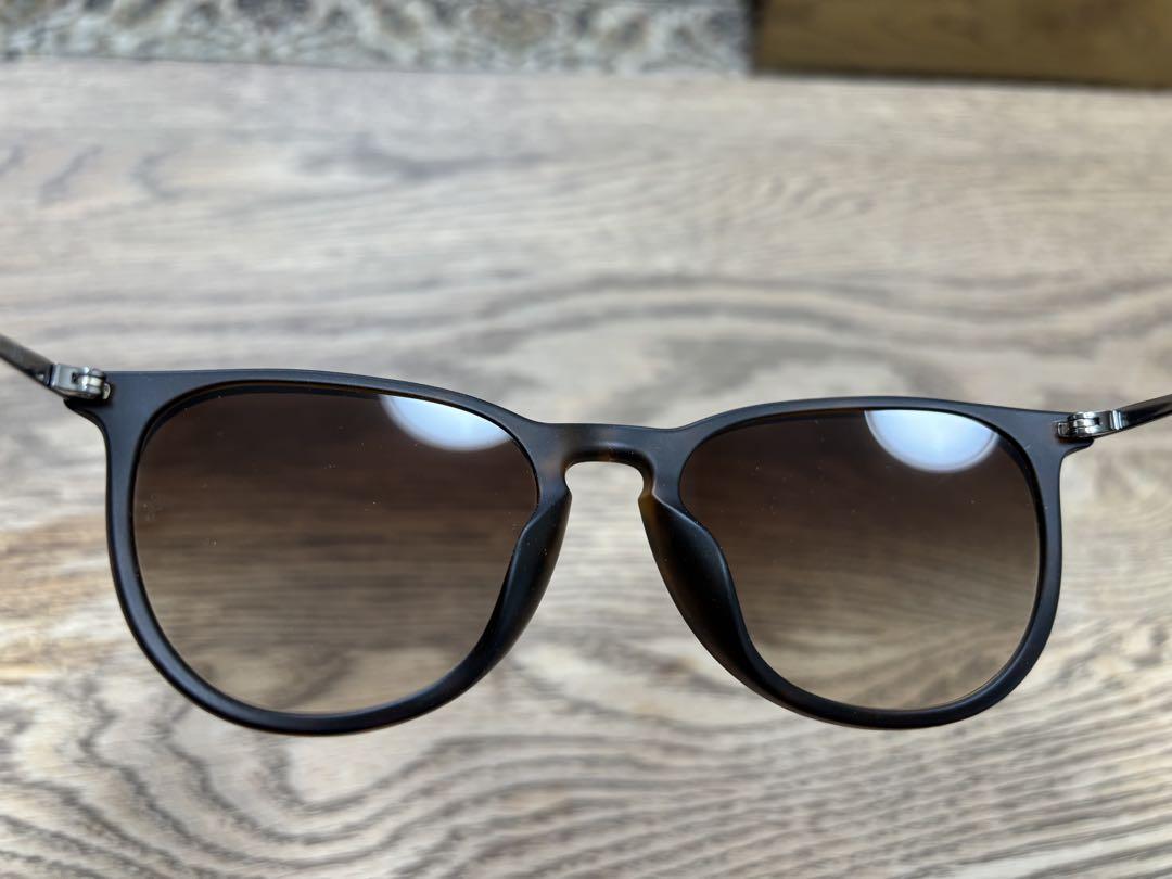Ray-Ban Erika サングラスとケース