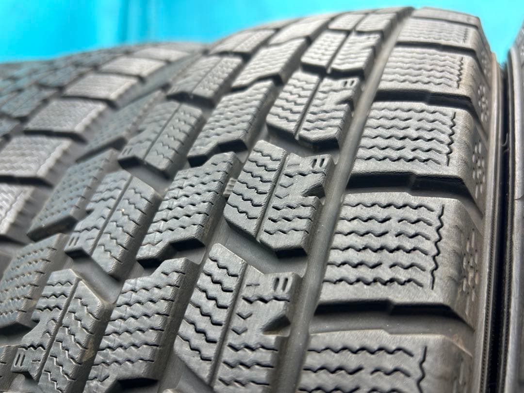 ①2023年製175/65R15バリ山！中古スタッドレスタイヤ4本セット