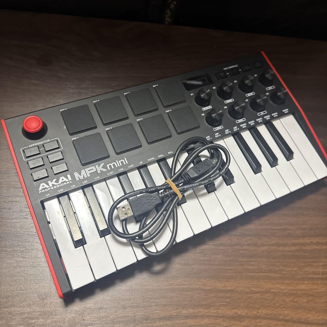 AKAI MPK mini MIDIコントローラー