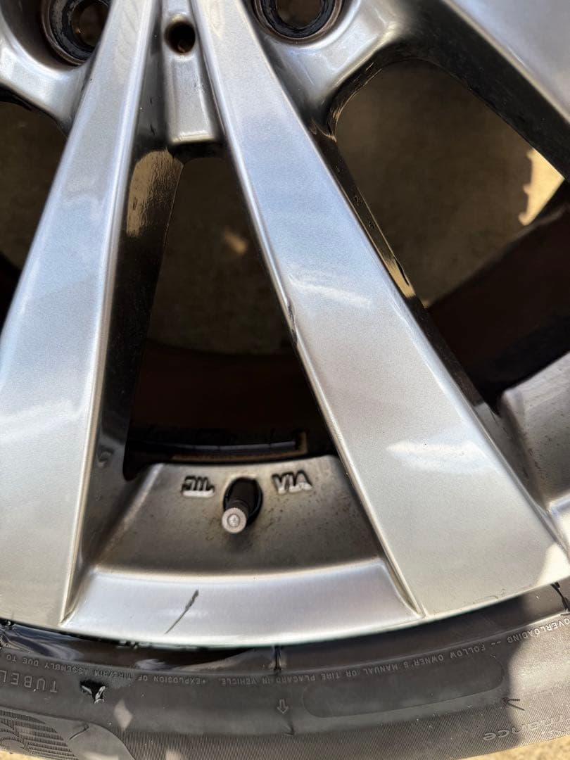 255/50R/19 MICHELIN スタッドレス ホイール付き 255/50R/19 MICHELIN スタッドレス ホイール付き