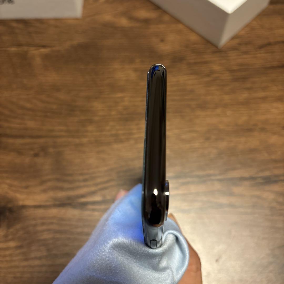 美品 Apple iPhone X 64GB SIMフリー