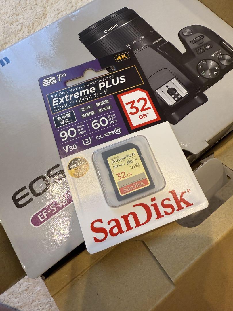 【新品未使用】キヤノンCanon EOS Kiss X10デジタル一眼レフカメラ