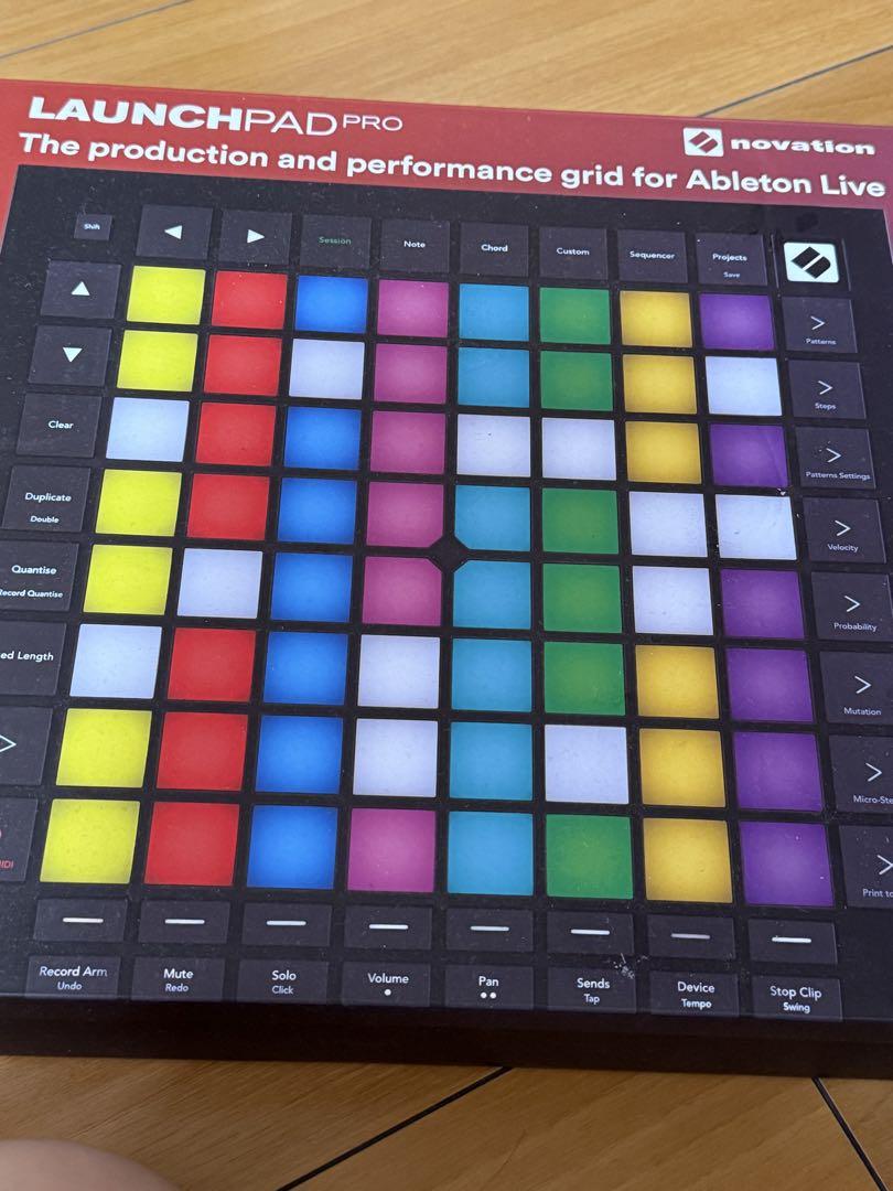 DJ機材 Novation Launchpad Promk3
