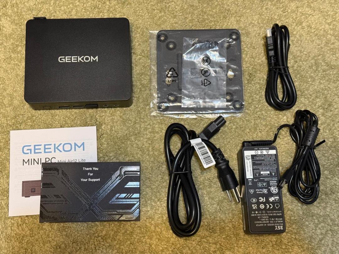 【美品】GEEKOM ミニPC Air12 Lite