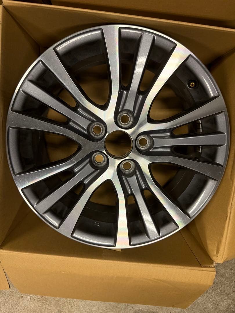 エスティマ ハイブリッド純正ホイールTOYOTA