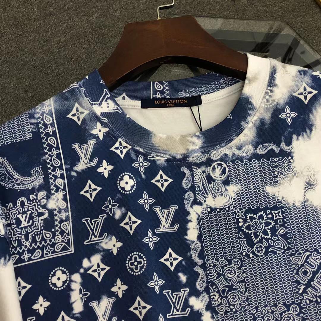 大人気 ♥ Louis Vuitton バンダナ柄 半袖 Tシャツ - メルカリ