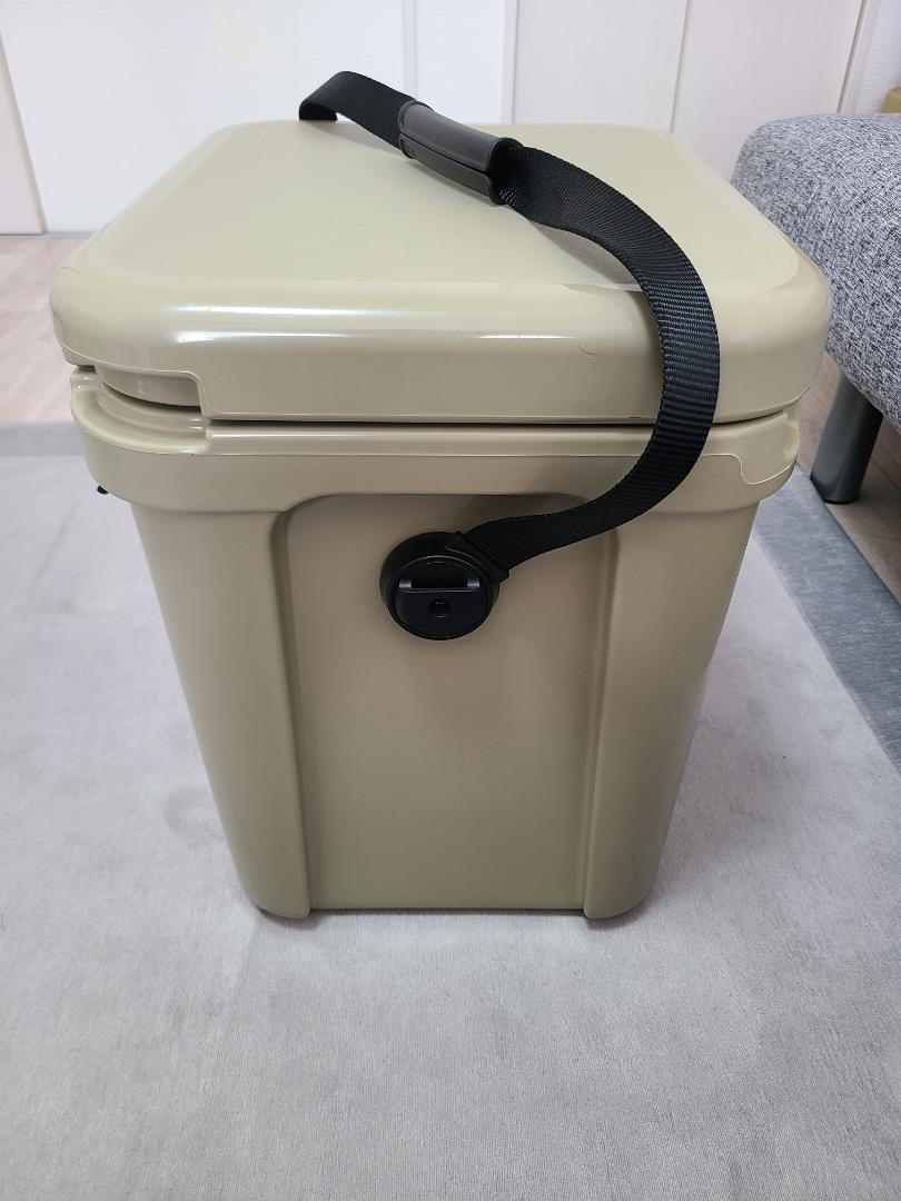セール新品 YETI Roadie 24 Hard cooler 色 タン R5hNd-m72114708034 定番100%新品
