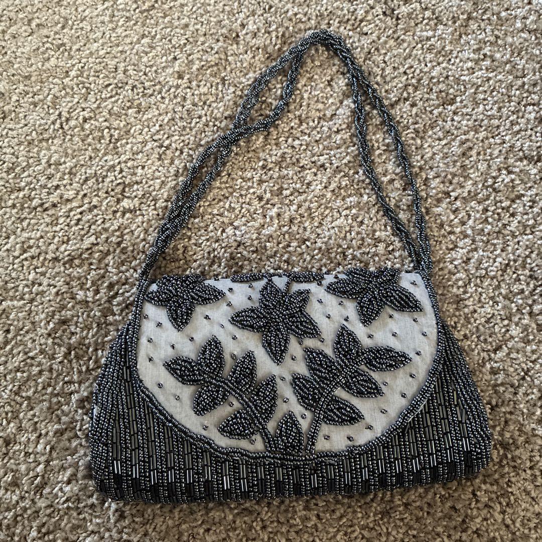 ビーズ刺繍パーティーバッグ - メルカリ