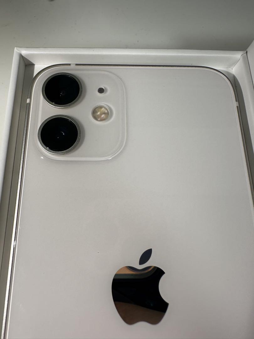 【未使用近い】【100％】 iphone 12 mini ホワイト　SIMフリー