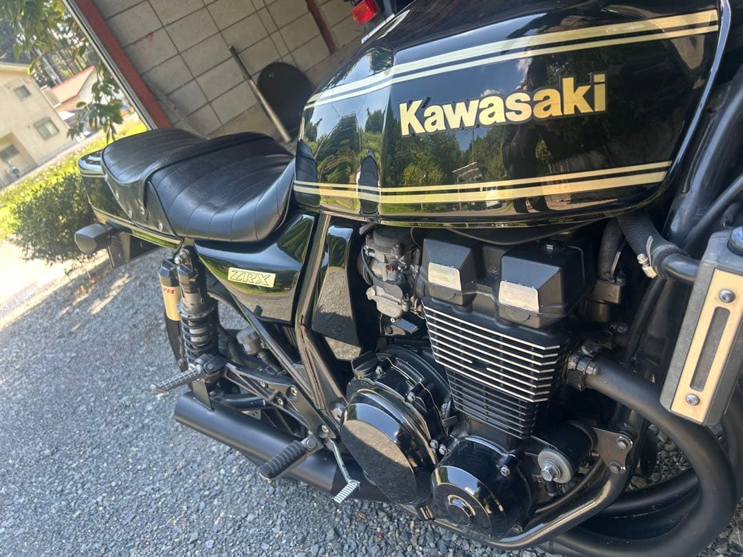 Kawasaki ZRX400
