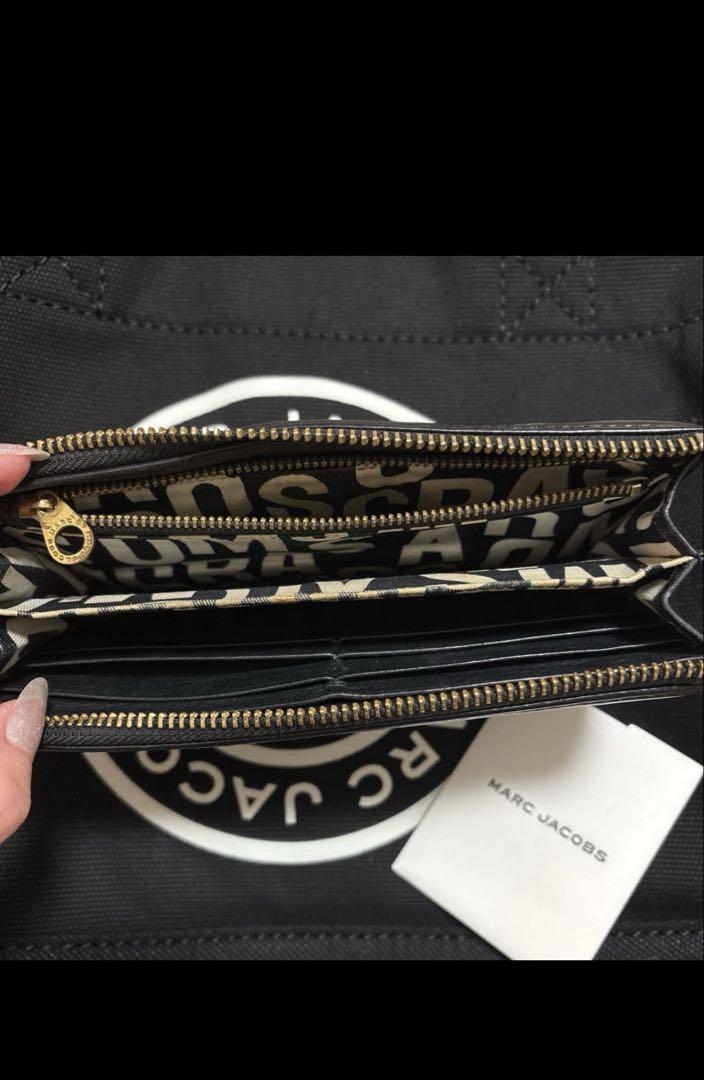 即発送可※MARC JACOBS ブラックゴールド長財布 小物