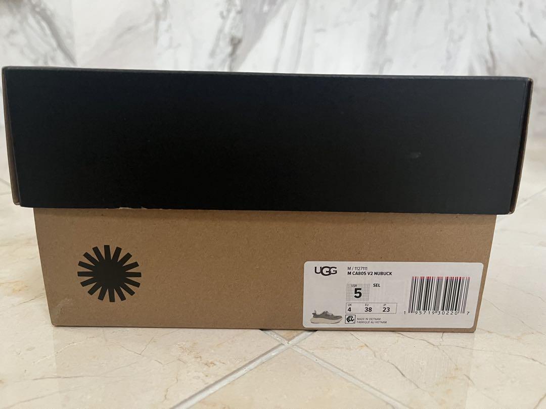 UGG スニーカー