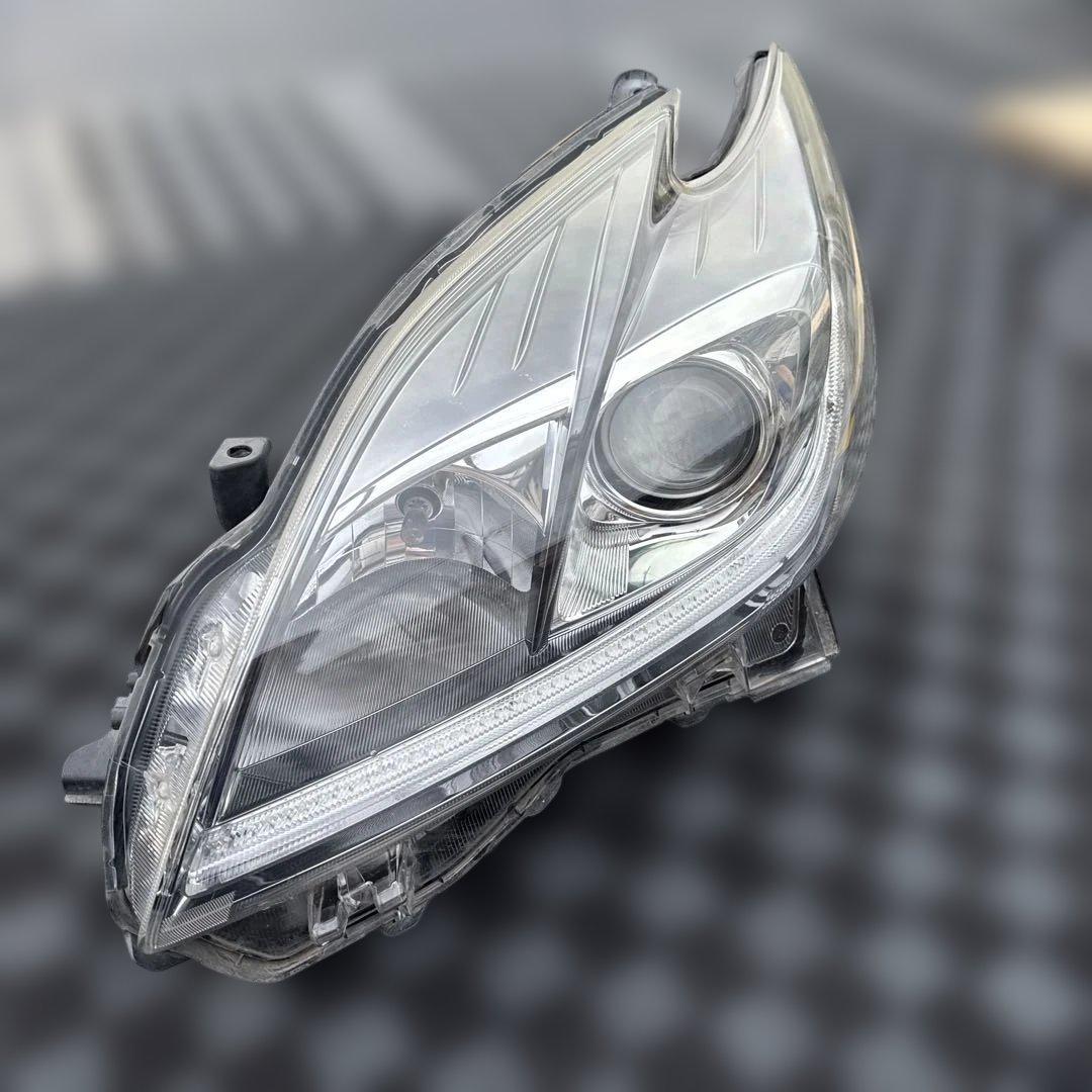 トヨタ　プリウス　30 後期HID ヘッドライト　ヘッドランプ左右セット中古品