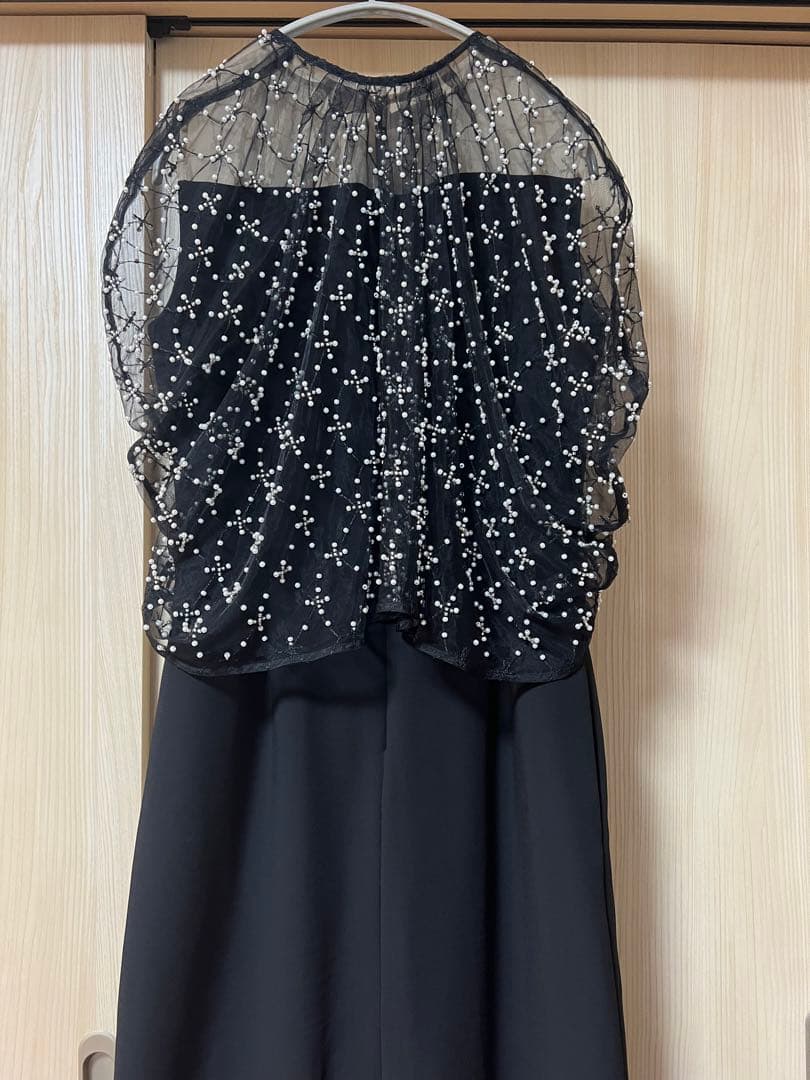 セルフォード ケープ付きドレス