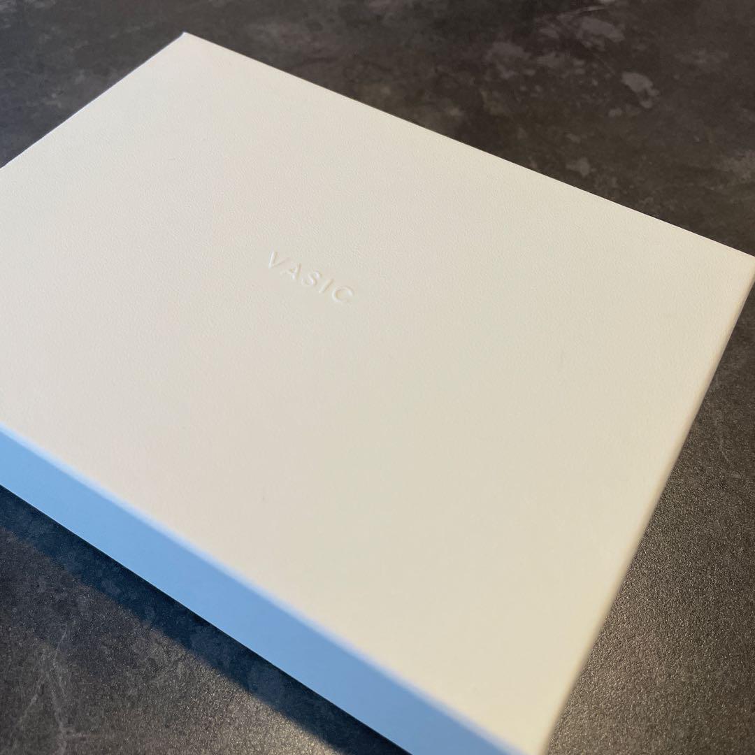 美品　VASIC ラウンド 二つ折り財布　 ミニウォレット
