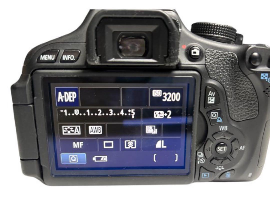 Canon EOS Kiss X5 デジタル一眼レフ　カメラ