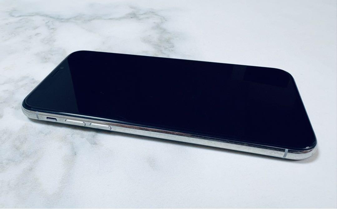 APPLEアップル iPhone XS 256GB シルバー SIMフリー