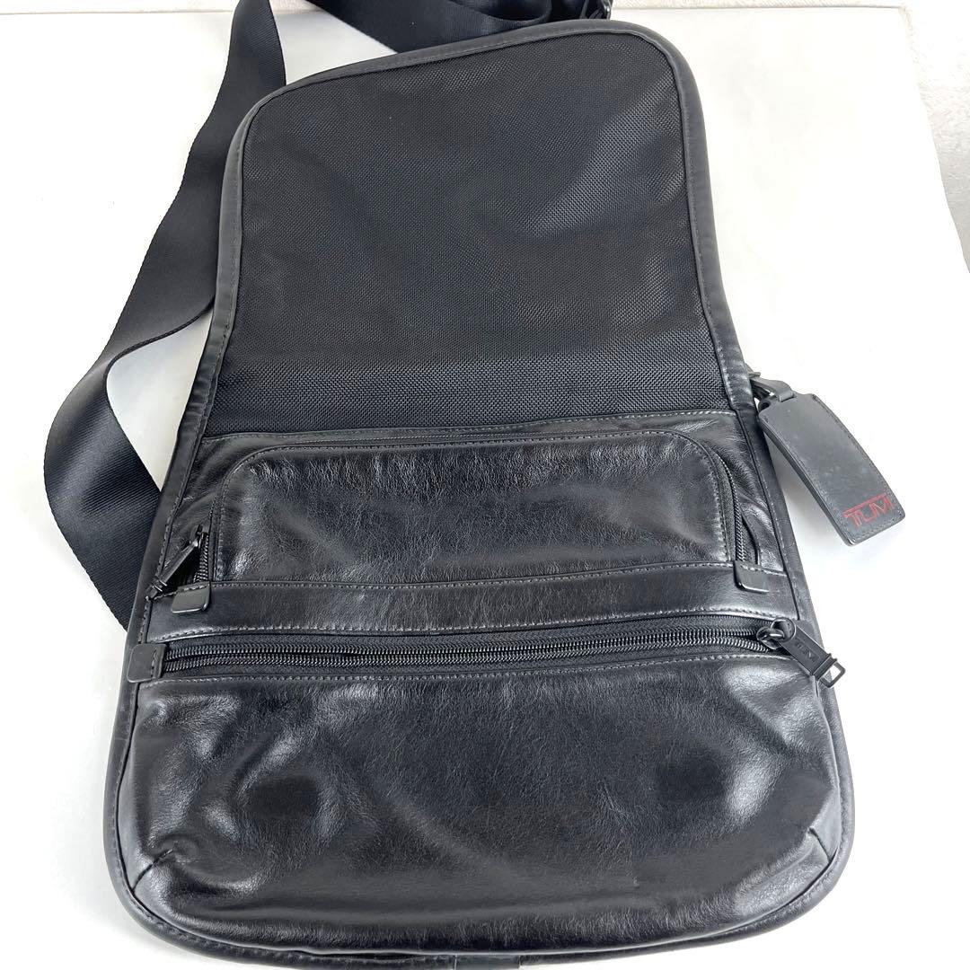 [TUMI ]ショルダーバッグ レザー  黒