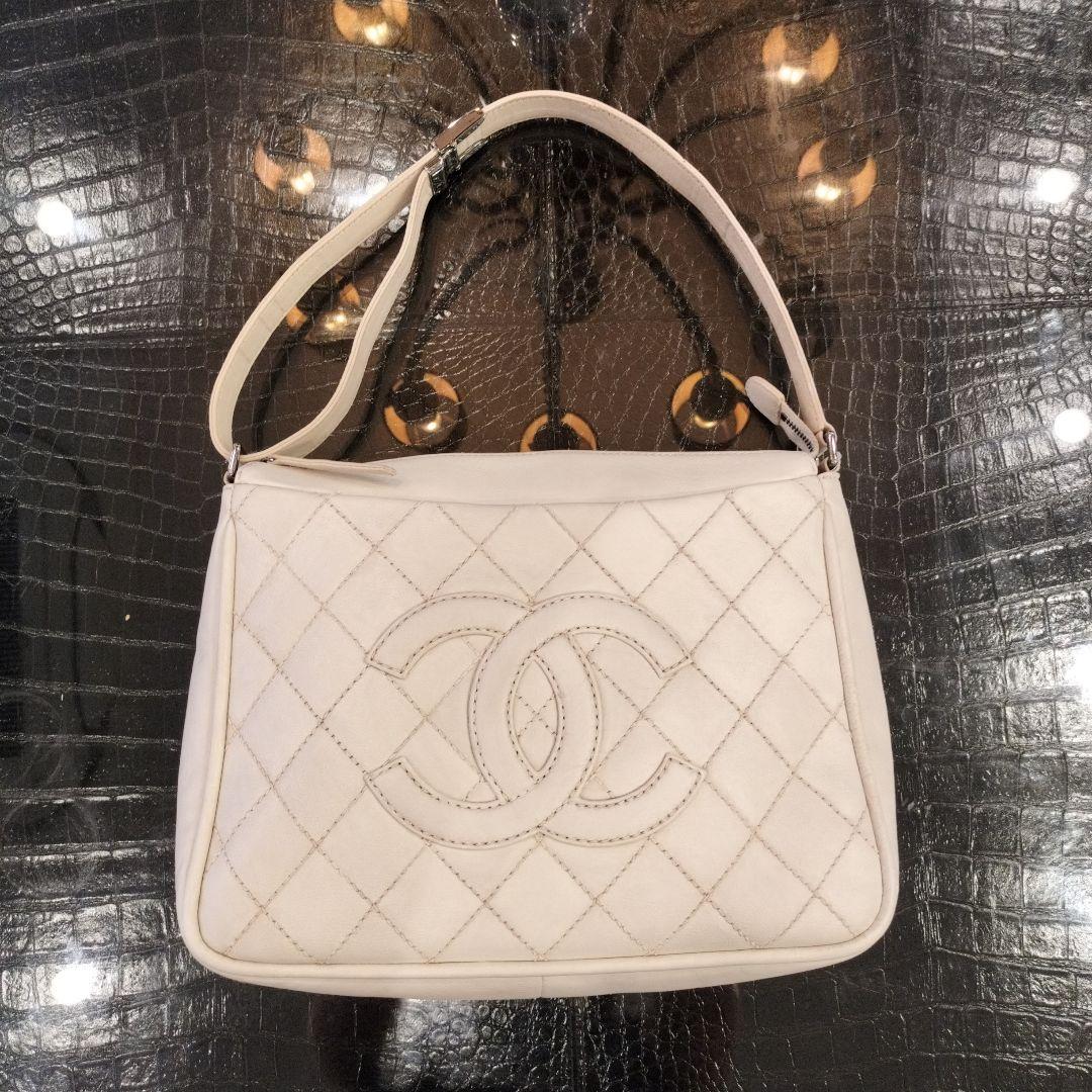 CHANEL シャネル ワンショルダーバッグ ホワイトカーフスキン