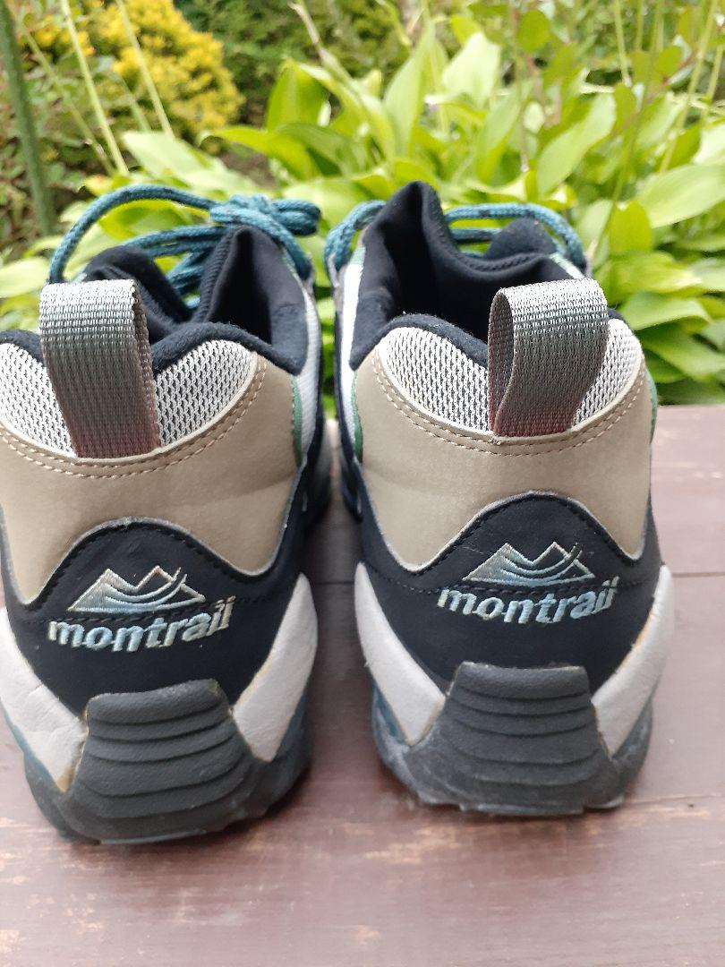 登山用品 Montrail