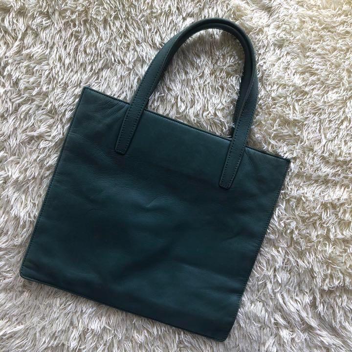 LOEWE ロエベ ロゴ トートバッグ ハンドバッグ グリーン 本革 レザー 緑 販促ツール ハンドバッグ メタリックグリーン レザー アナグラム ロゴ 【美品】ロエベ ハンドバッグ