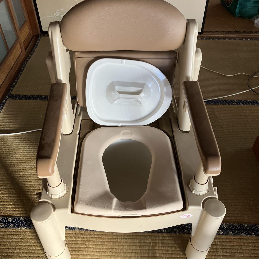 介護用ポータブルトイレ付き椅子 ベージュ