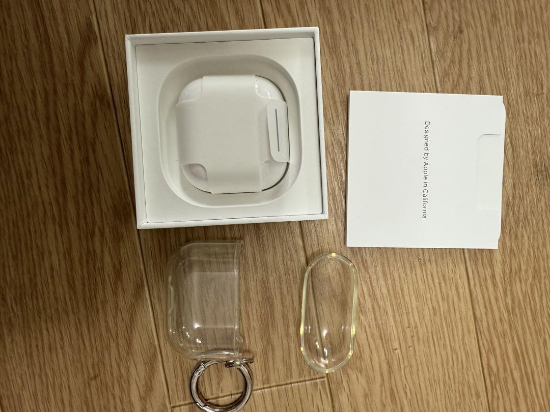 ほぼ新品同様確実本物AirPods 4 本体 アクティブノイズキャンセリング搭載