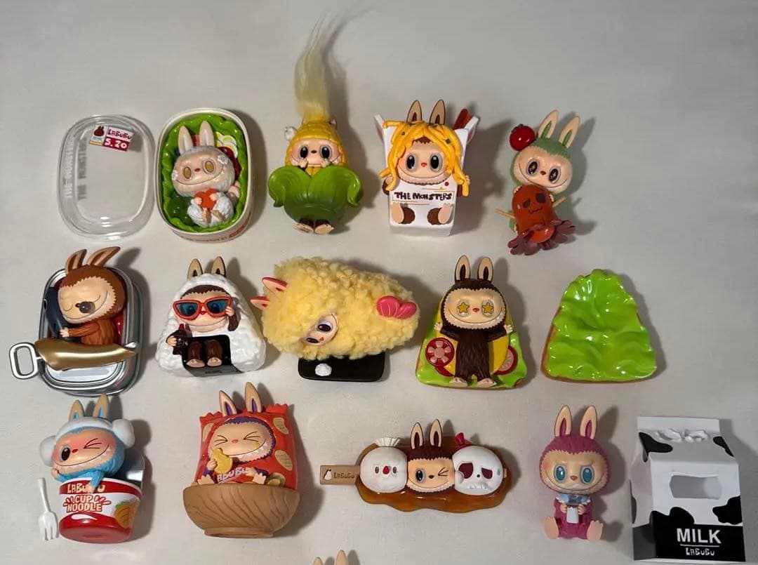 ラブブ THE MONSTERS Wacky Mart LabubuPOP MART