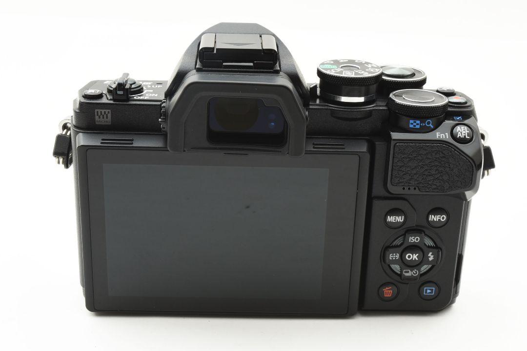 【ほぼ新品】OLYMPUS  OM-D E-M10 MarkIII