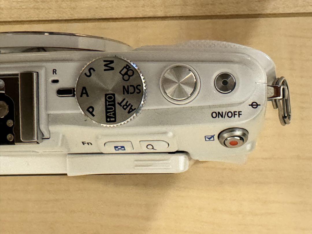 【美品】OLYMPUS PEN Lite E-PL6  ダブルズームキット
