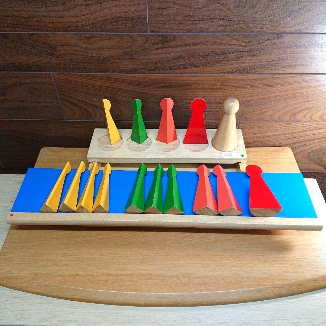 モンテッソーリ 大容量セット Alison's Montessori 構成三角形 triangles1.jpg